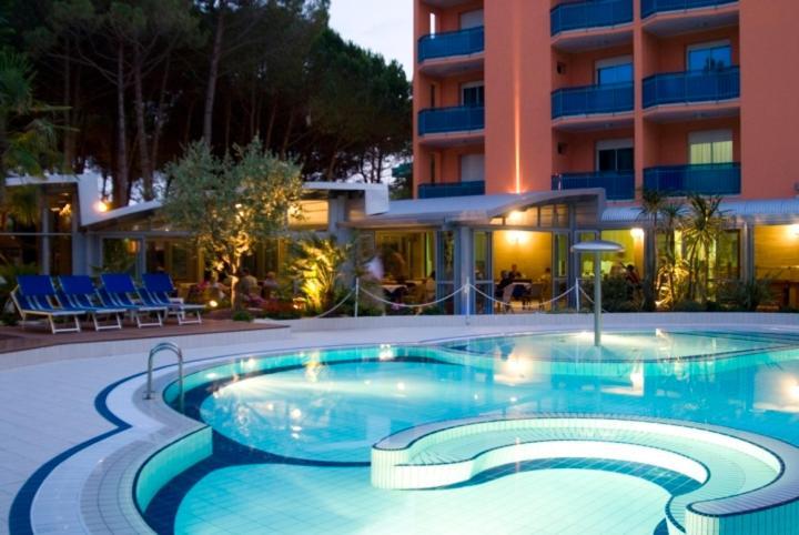Grand Hotel Esplanada Bibione Exterior foto